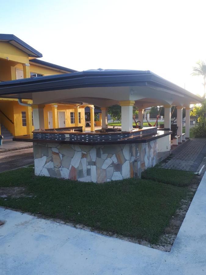 Piarco Village Suites Екстериор снимка