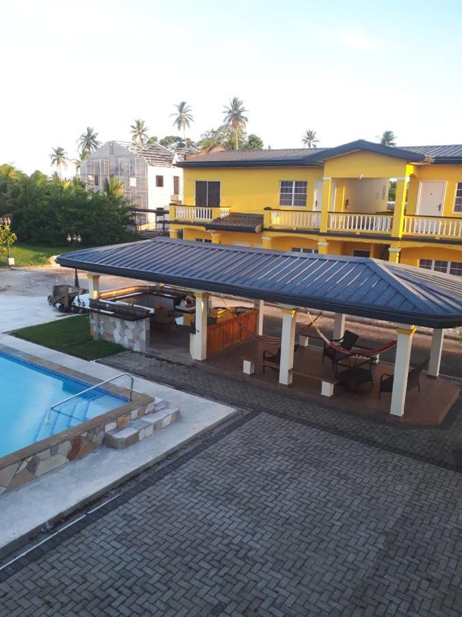 Piarco Village Suites Екстериор снимка