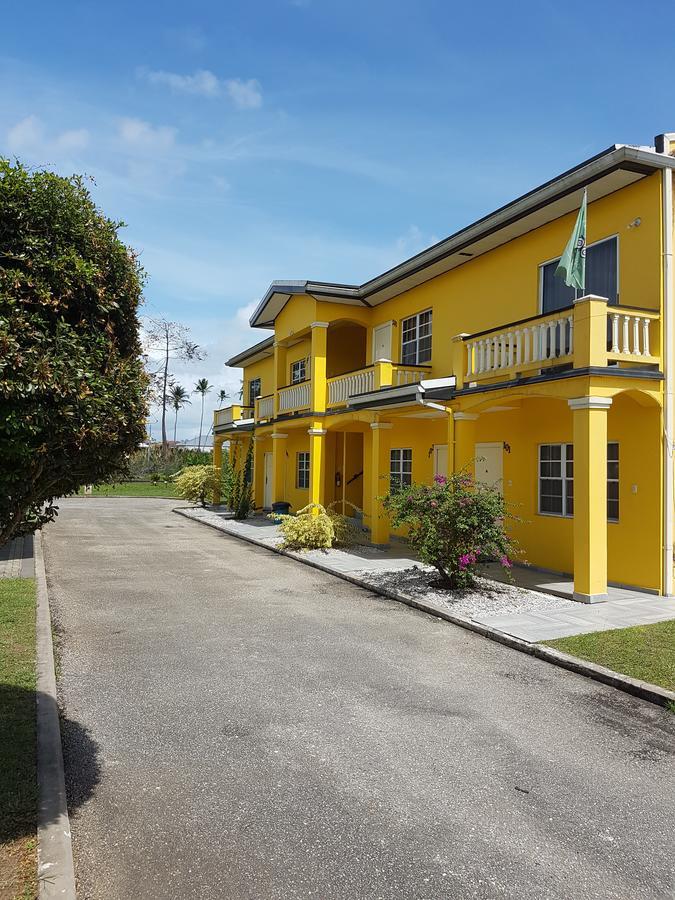 Piarco Village Suites Екстериор снимка