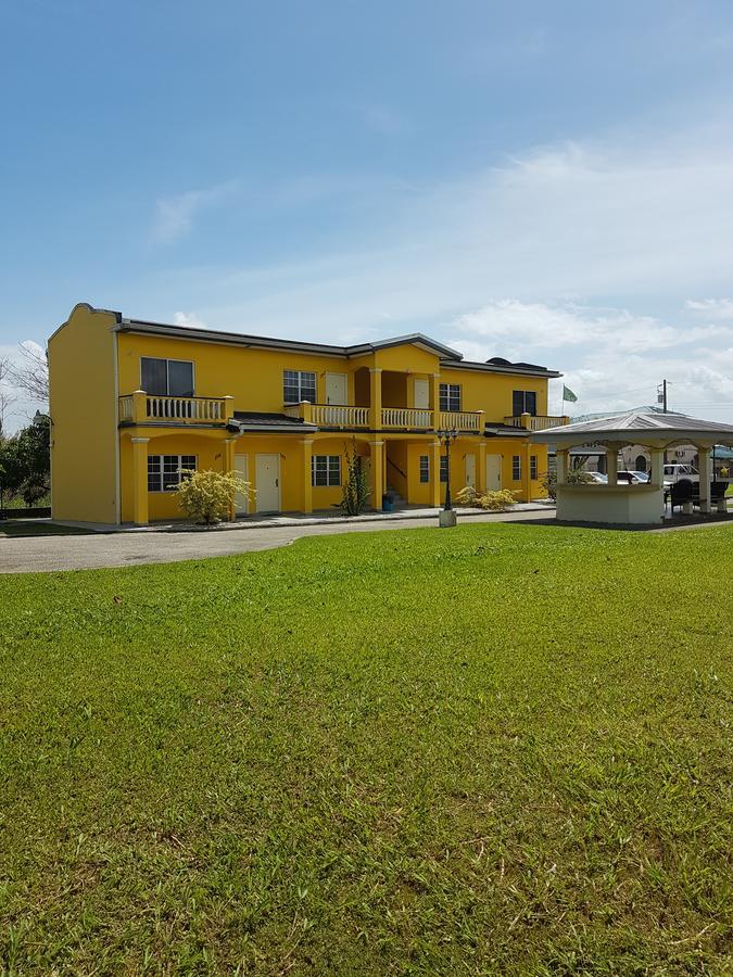 Piarco Village Suites Екстериор снимка